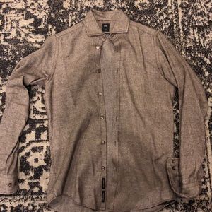 HUGO BOSS LONG SLEEVE BUTTON UP SIZE SMALL